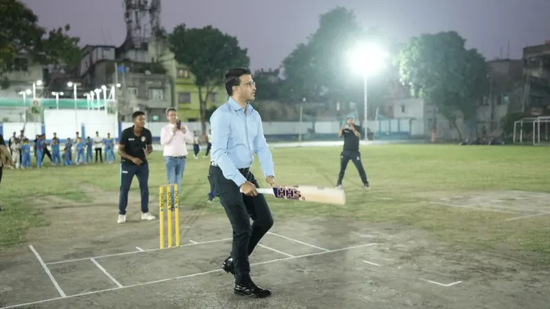 Sourav Ganguly batting under the HHS floodlights