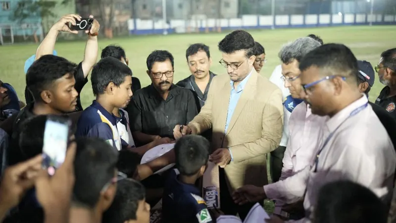 Sourav Ganguly signing autographs for HHS juniors