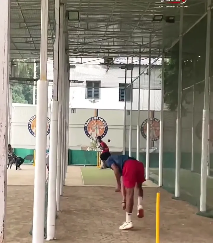 Bowler in delivery stride in the HHS nets